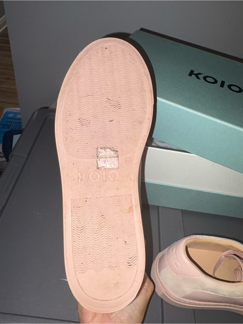 KOIO Women's Blush Pink Leather Low-Top Sneakers - Picture 7 of 9